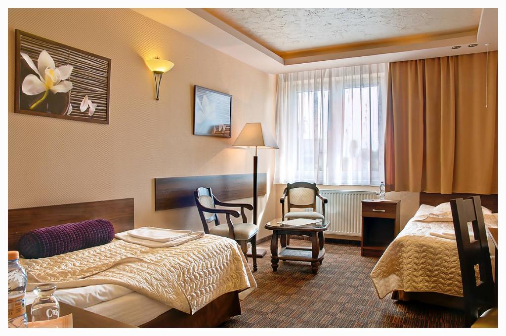 Hotel Gringo Piła Extérieur photo